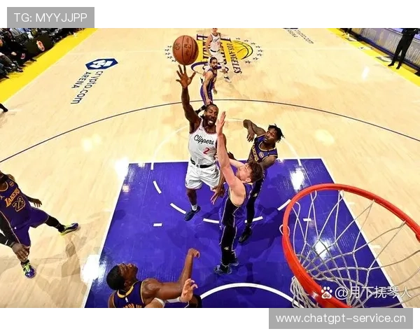 东契奇38+11湖人险胜快船